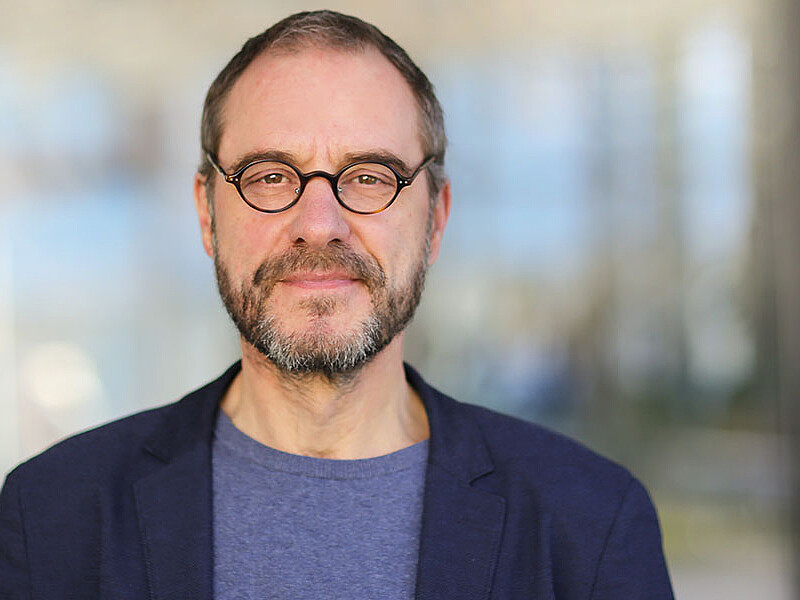 Prof. Raj Kollmorgen vom TRAWOS-Institut der HSZG forscht im Elitenmonitor zur Repräsentation Ostdeutscher in Spitzenpositionen.